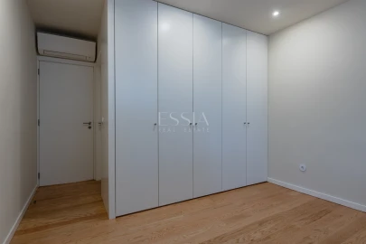 Apartamento T3 para Venda em Aldoar, Foz do Douro e Nevogilde