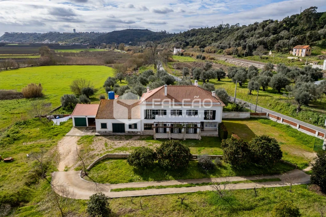 Moradia T5 para Venda em Marvila, Ribeira Santarém, São Salvador, São Nicolau Foto 5