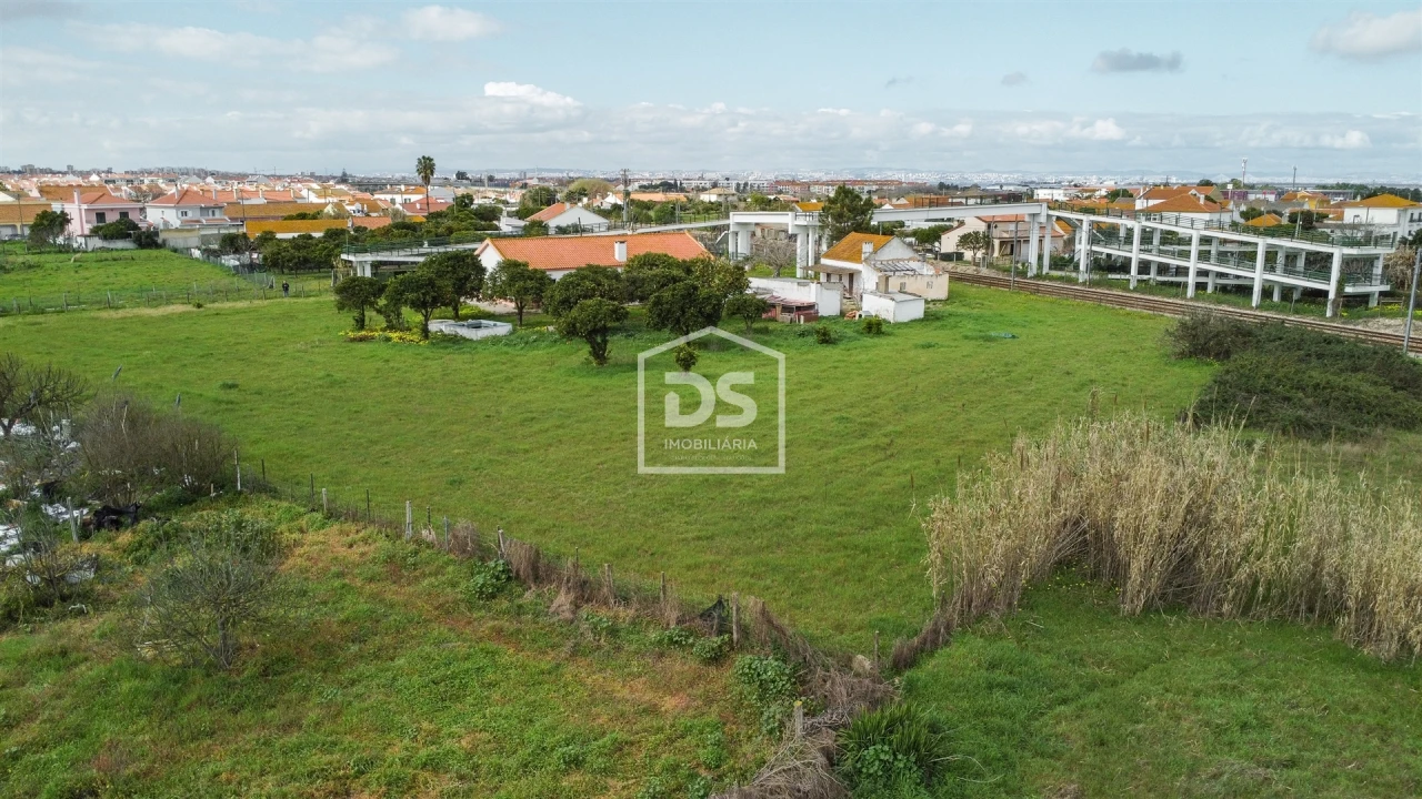 Quinta T4 para Venda em Alhos Vedros Foto 52