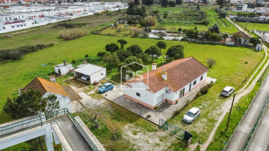 Quinta T4 para Venda em Alhos Vedros Foto 1