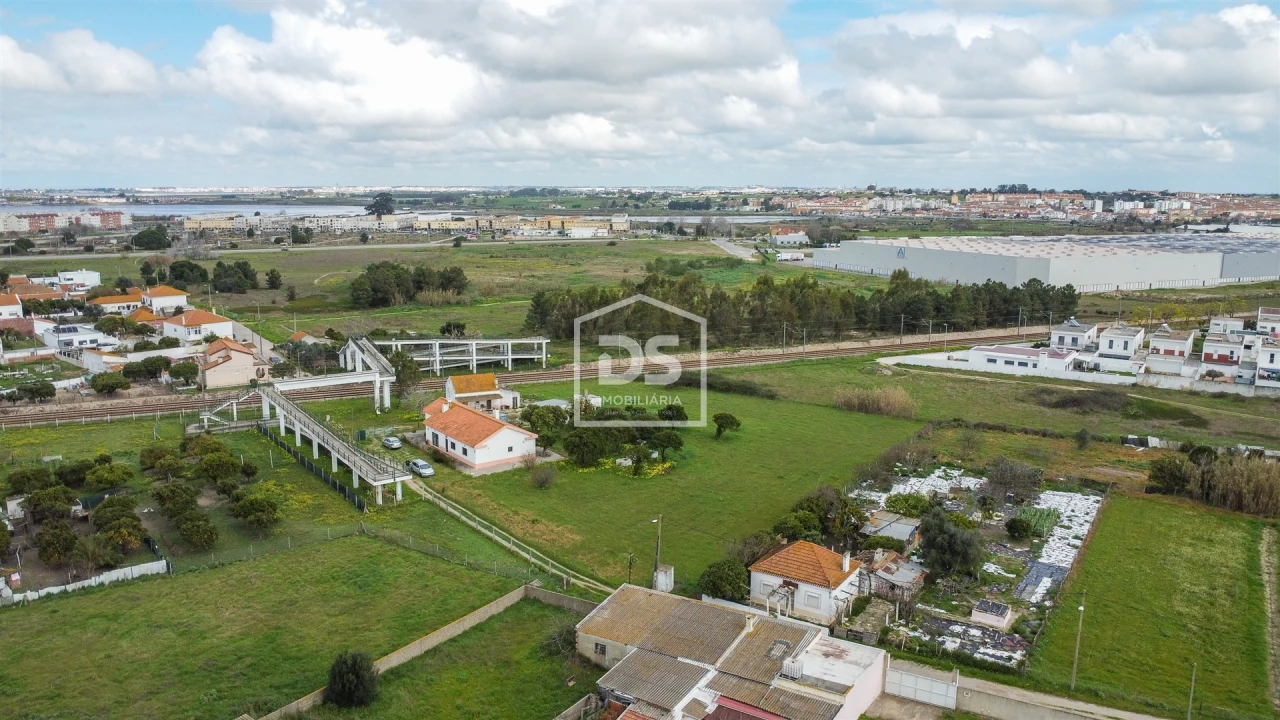 Quinta T4 para Venda em Alhos Vedros Foto 46