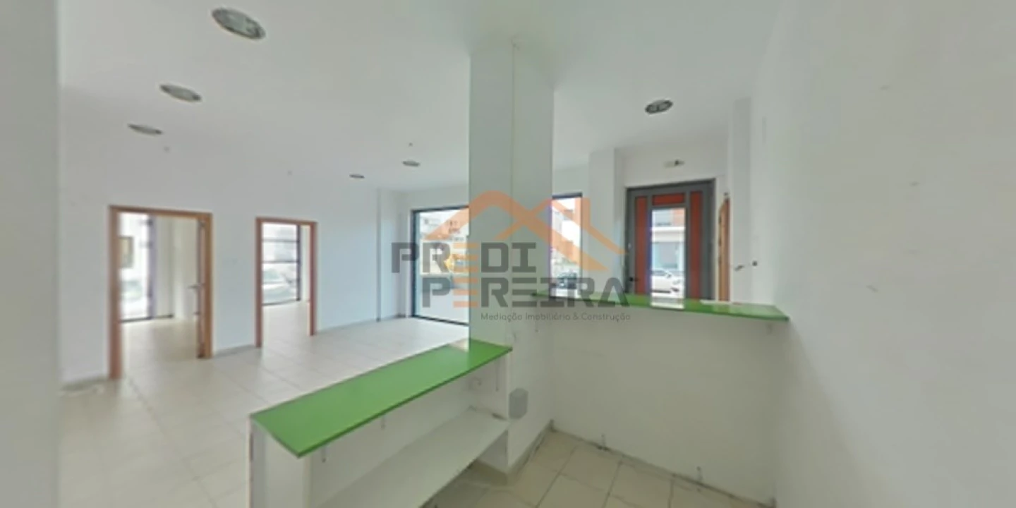 Loja para Venda em Odivelas Foto 4