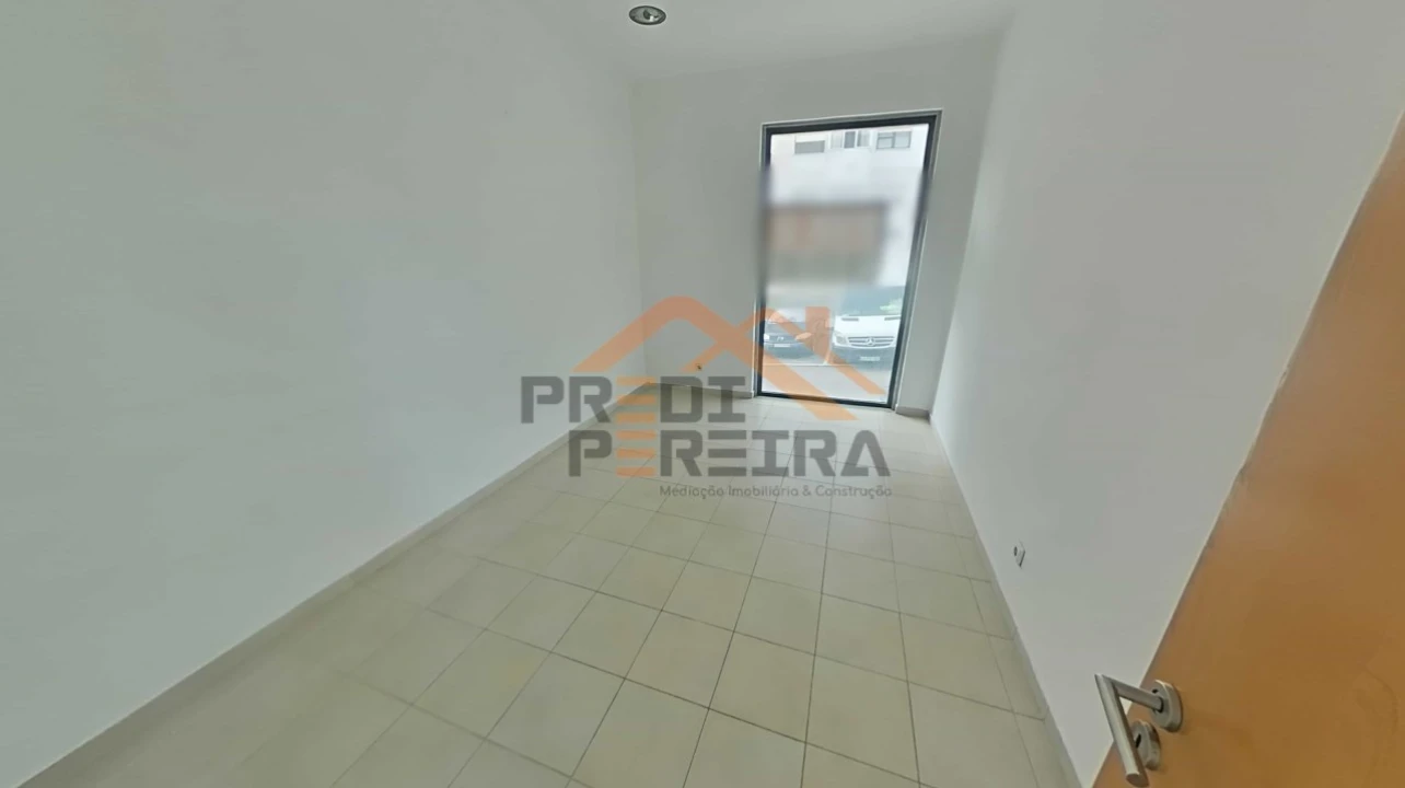 Loja para Venda em Odivelas Foto 20