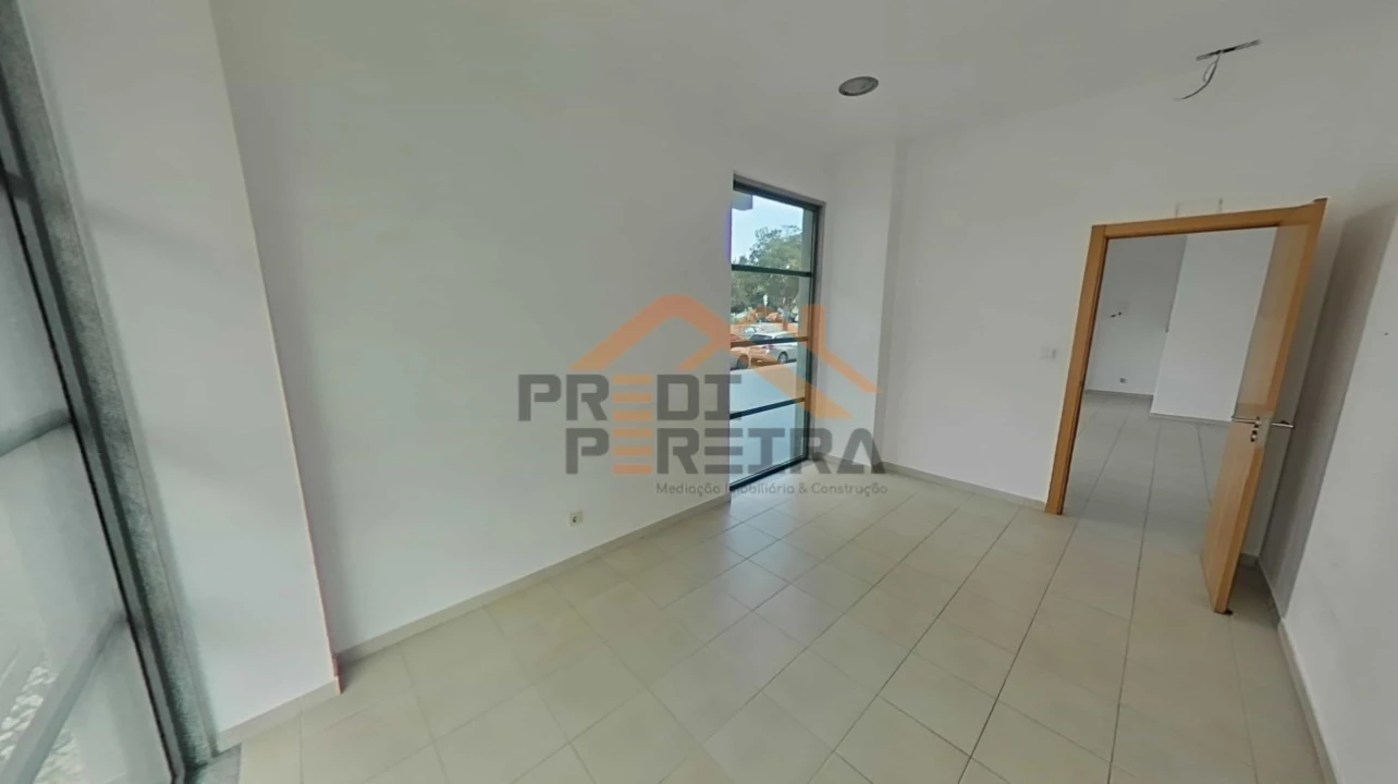 Loja para Venda em Odivelas Foto 10