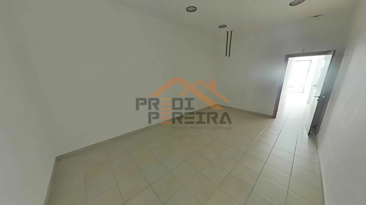 Loja para Venda em Odivelas Foto 15