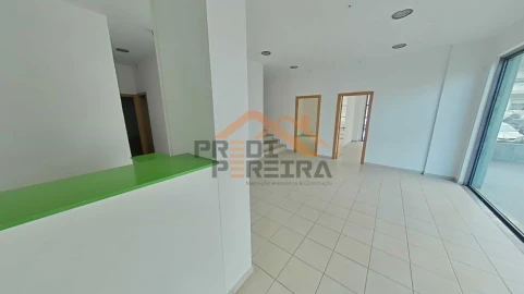 Loja para Venda em Odivelas