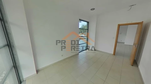 Loja para Venda em Odivelas