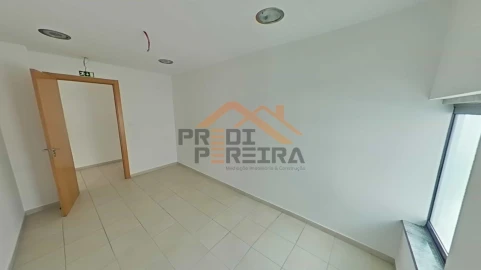 Loja para Venda em Odivelas