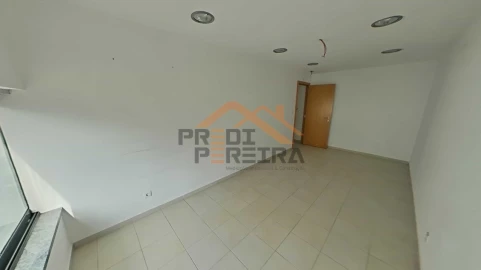 Loja para Venda em Odivelas