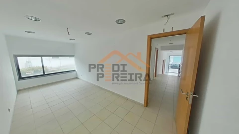 Loja para Venda em Odivelas