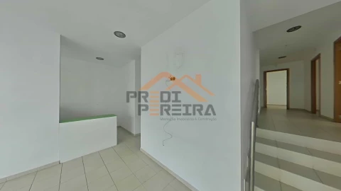 Loja para Venda em Odivelas