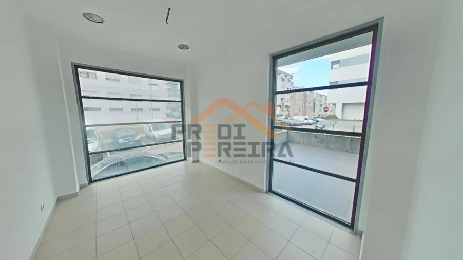 Loja para Venda em Odivelas Foto 9