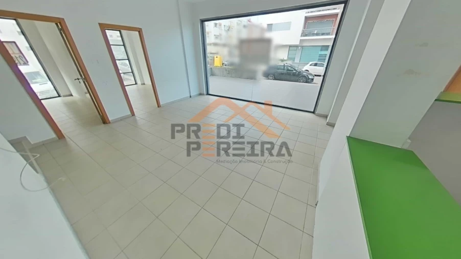Loja para Venda em Odivelas Foto 1
