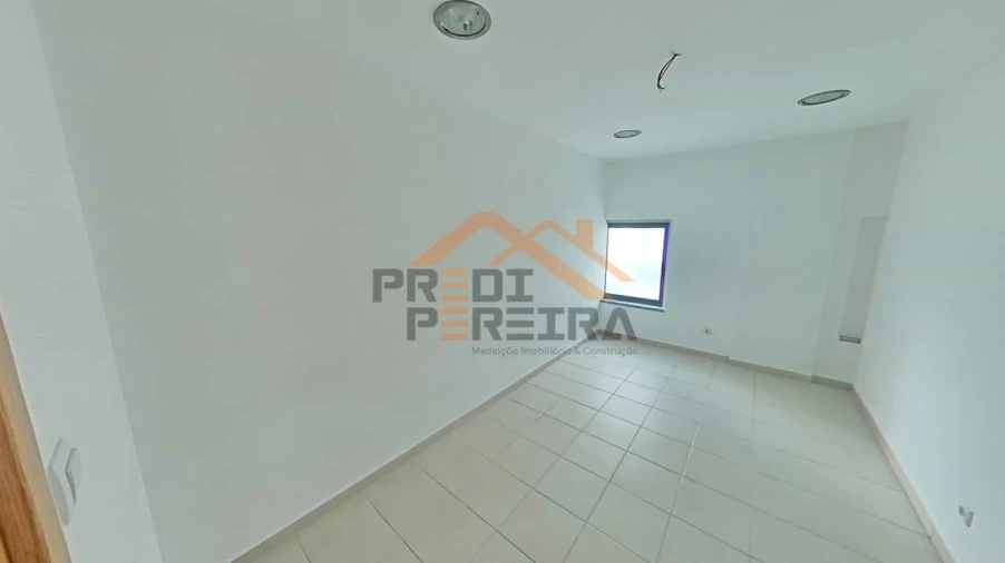 Loja para Venda em Odivelas Foto 24