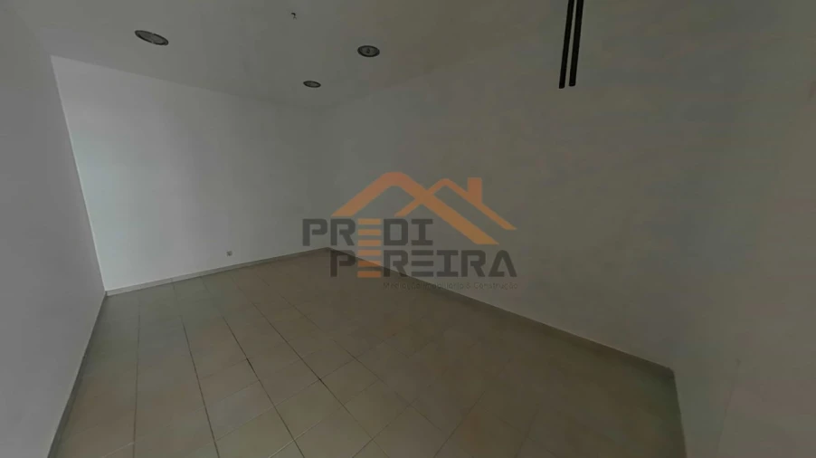 Loja para Venda em Odivelas Foto 16