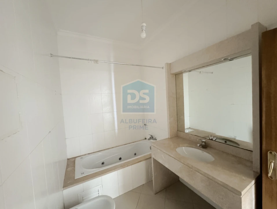 Apartamento T2 para Venda em Boliqueime Foto 13