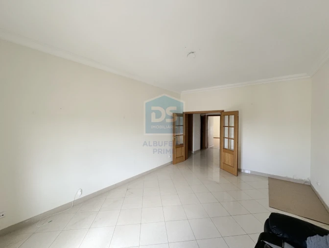 Apartamento T2 para Venda em Boliqueime Foto 2