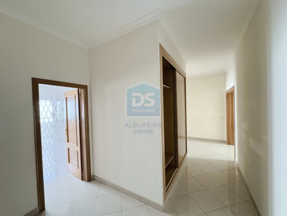 Apartamento T2 para Venda em Boliqueime Foto 10