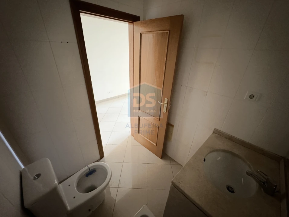 Apartamento T2 para Venda em Boliqueime Foto 19