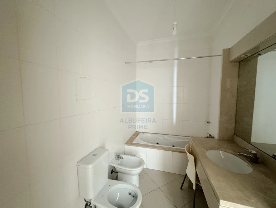 Apartamento T2 para Venda em Boliqueime Foto 14