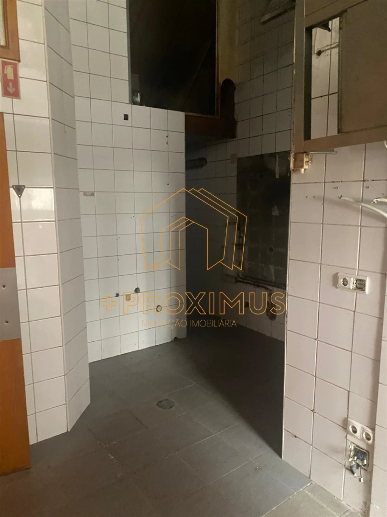 Loja para Venda em Buarcos Foto 12