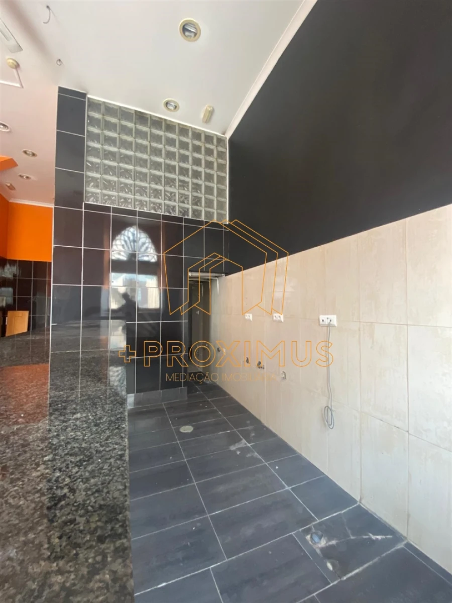 Loja para Venda em Buarcos Foto 16