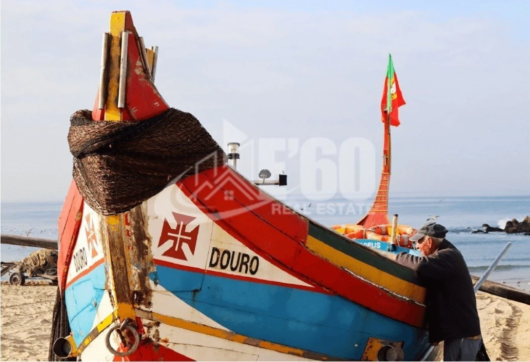Apartamento T3 para Venda em Vagos e Santo António Foto 2