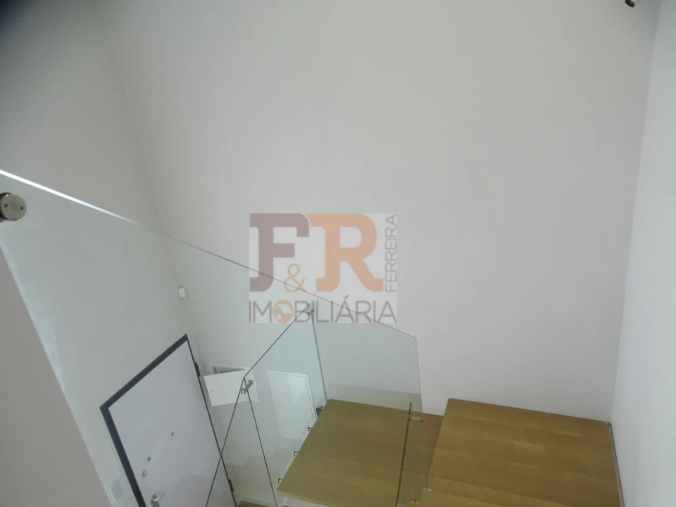 Moradia T3 para Venda em Fernao Ferro Foto 5