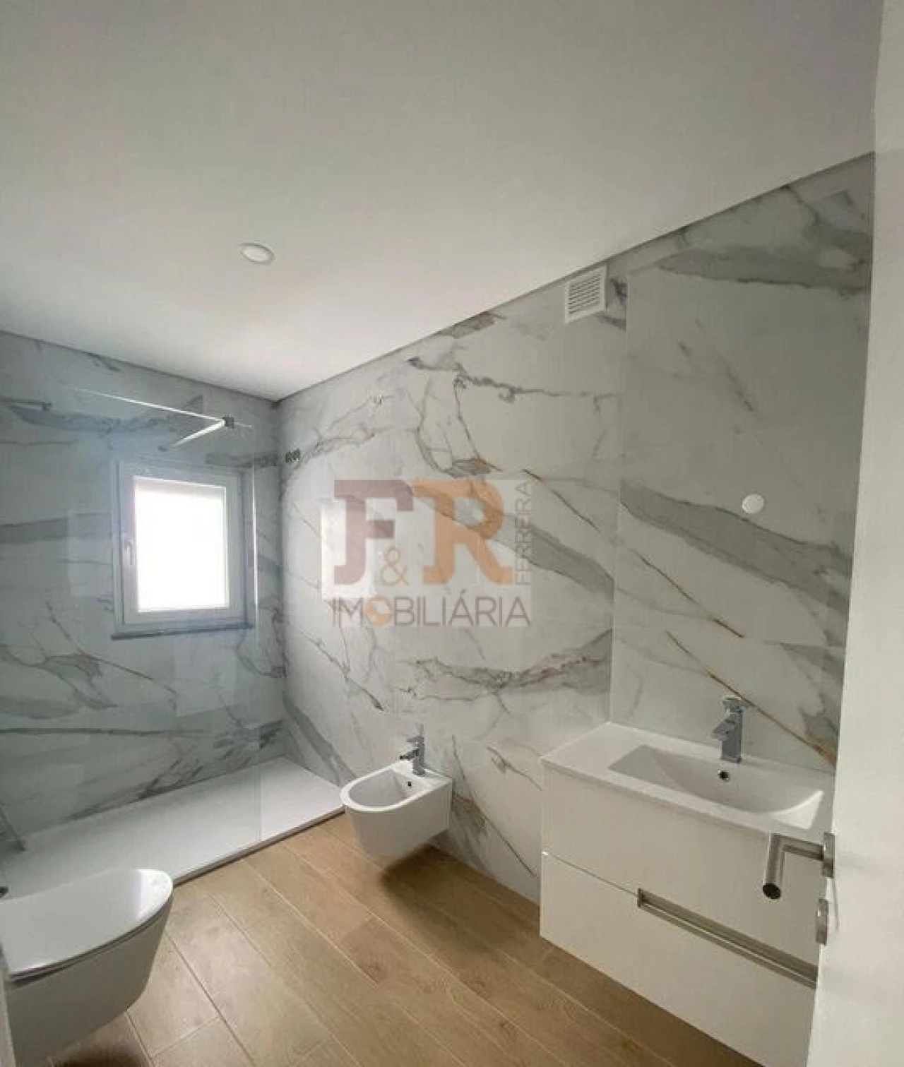 Moradia T3 para Venda em Fernao Ferro Foto 14