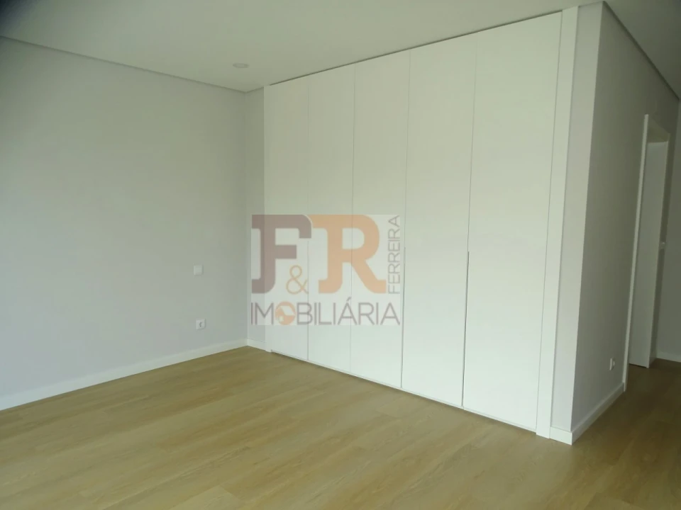 Moradia T3 para Venda em Fernao Ferro Foto 16