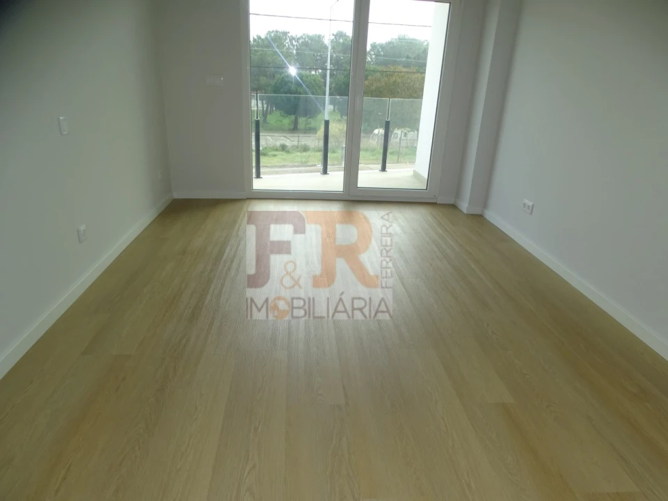 Moradia T3 para Venda em Fernao Ferro Foto 18