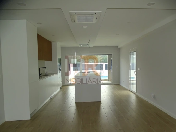 Moradia T3 para Venda em Fernao Ferro