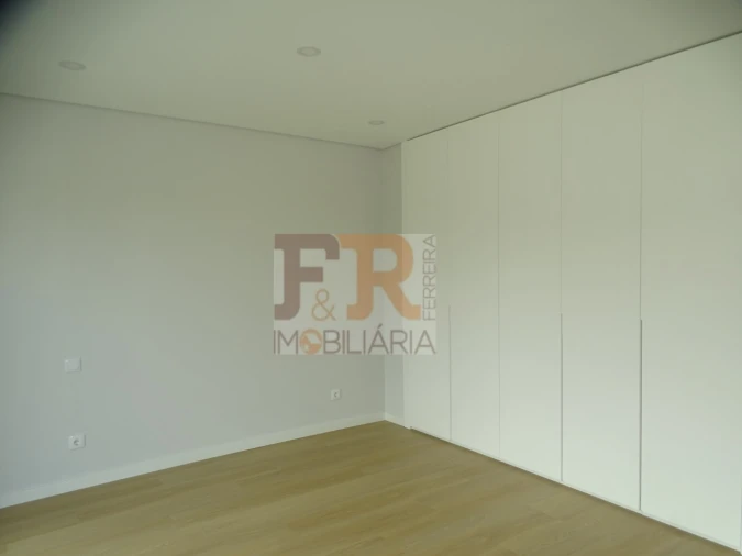 Moradia T3 para Venda em Fernao Ferro Foto 20