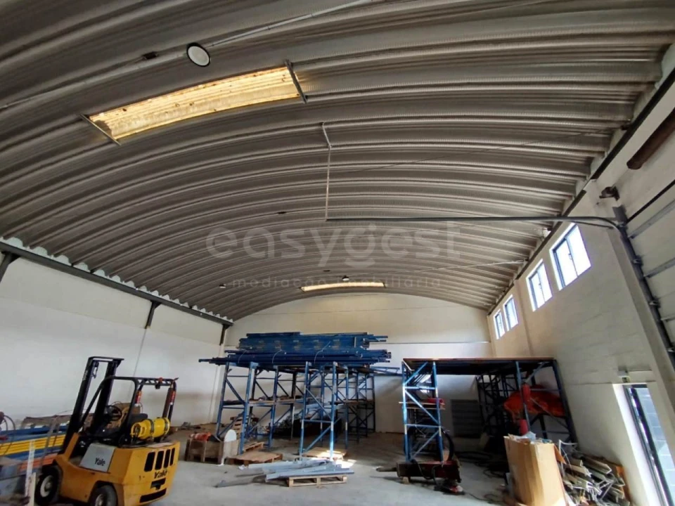 Armazém para Venda em Lousã e Vilarinho Foto 7