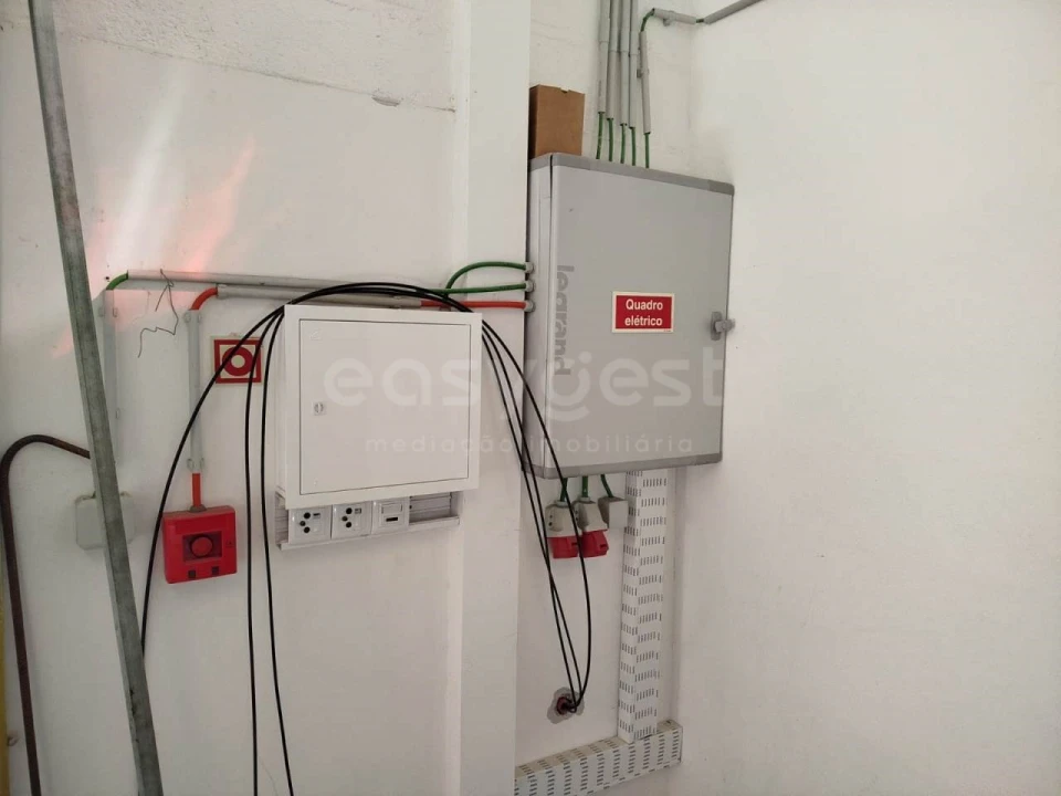 Armazém para Venda em Lousã e Vilarinho Foto 8