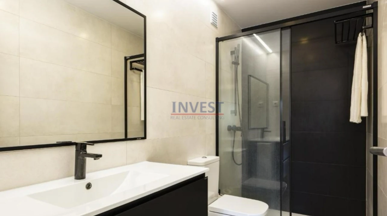 Apartamento T2 para Venda em Quarteira Foto 7