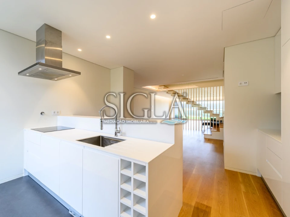 Moradia T3 para Arrendamento em Madalena Foto 10