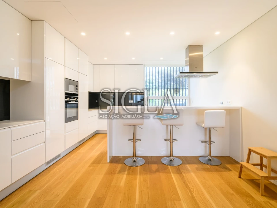 Moradia T3 para Arrendamento em Madalena Foto 8