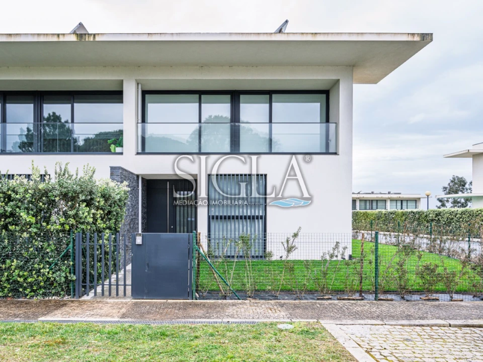 Moradia T3 para Arrendamento em Madalena Foto 2