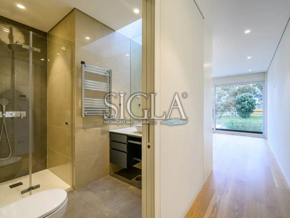 Moradia T3 para Arrendamento em Madalena Foto 23