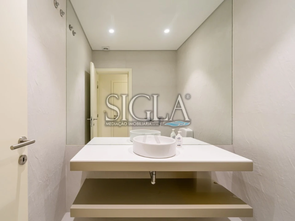 Moradia T3 para Arrendamento em Madalena Foto 35