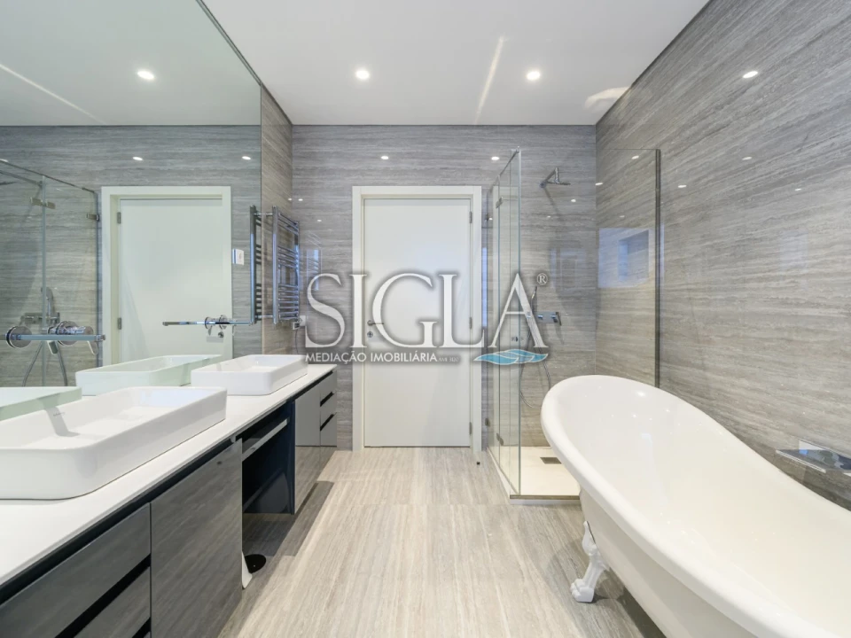 Moradia T3 para Arrendamento em Madalena Foto 31