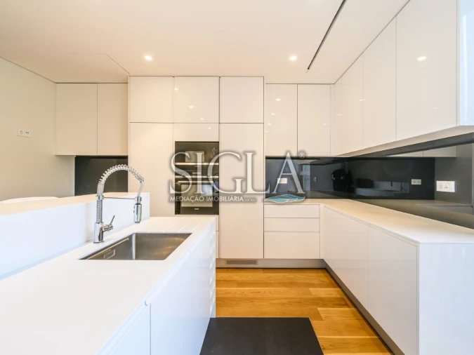 Moradia T3 para Arrendamento em Madalena Foto 9