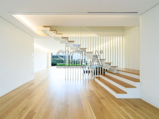 Moradia T3 para Arrendamento em Madalena Foto 13