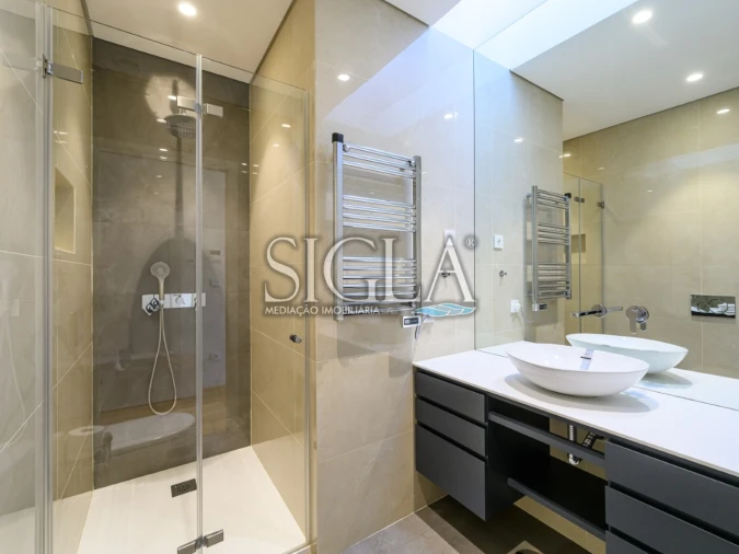 Moradia T3 para Arrendamento em Madalena Foto 32