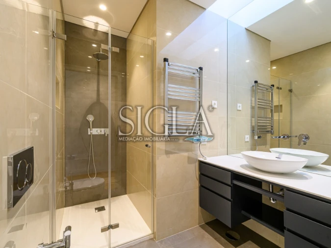 Moradia T3 para Arrendamento em Madalena Foto 33