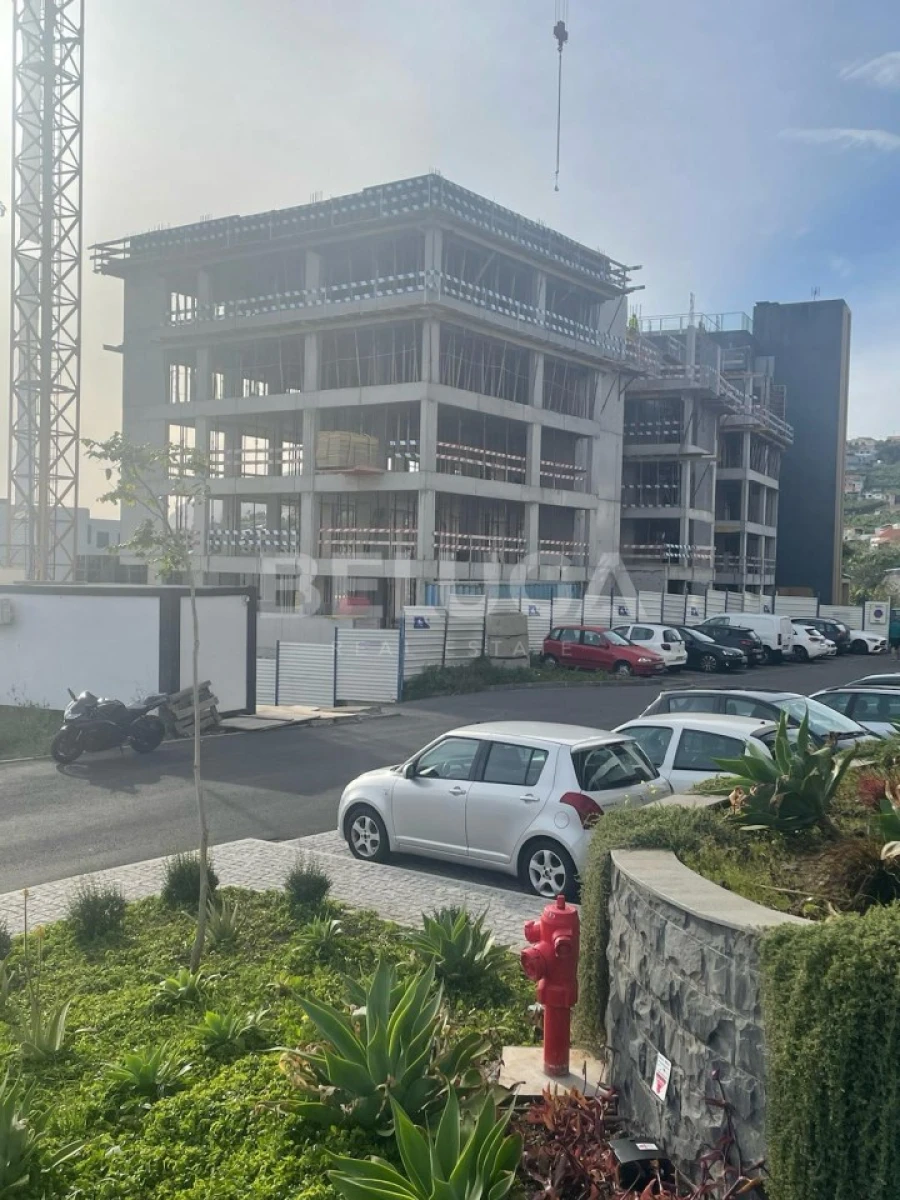 Apartamento T4 para Venda em São Martinho Foto 7