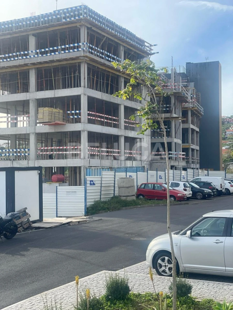 Apartamento T4 para Venda em São Martinho Foto 10