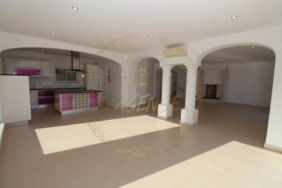 Moradia T4 para Venda em Budens Foto 15