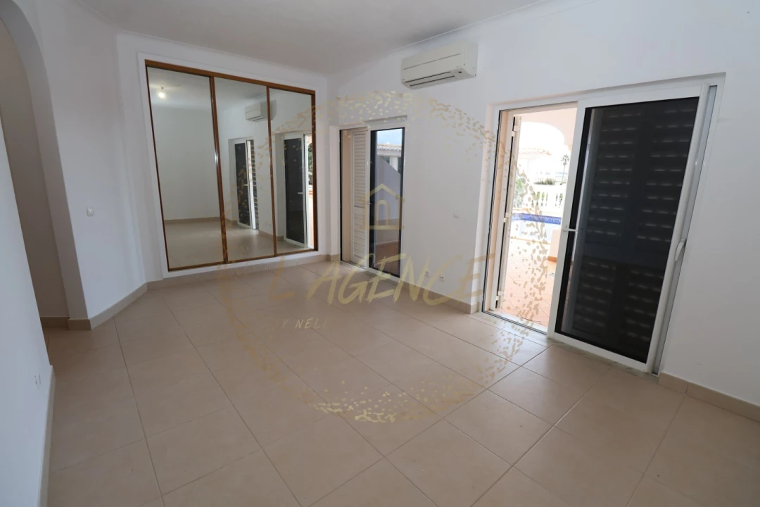 Moradia T4 para Venda em Budens Foto 42